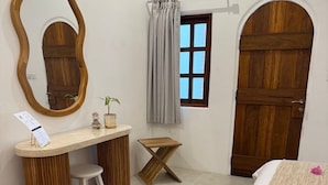 Unclassified image, 2 of 34, button - White Coconut Resort (Gili Trawangan)