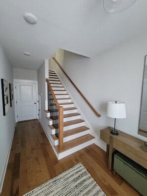 Interior - World Cup Stay! 4-Story Townhome w/ Rooftop Views – Walk to Stadium (Atlanta)
