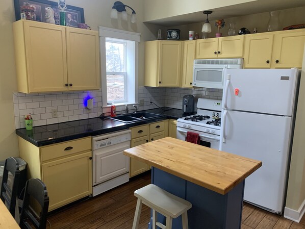 Microwave, oven, dishwasher