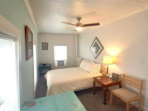 Earthvine: Cozy Zen Retreat Pets-OK Downtown-ISU