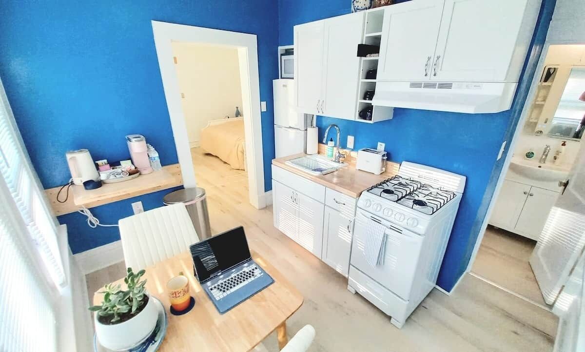 雪櫃、微波爐、焗爐、爐具