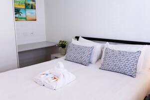 Deluxe Double Room, Balcony, River View | Free WiFi