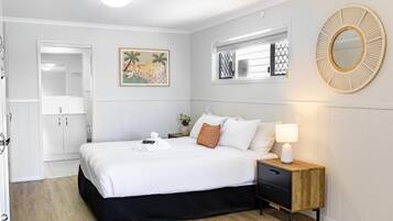 Estudi superior, balcó, vistes al riu