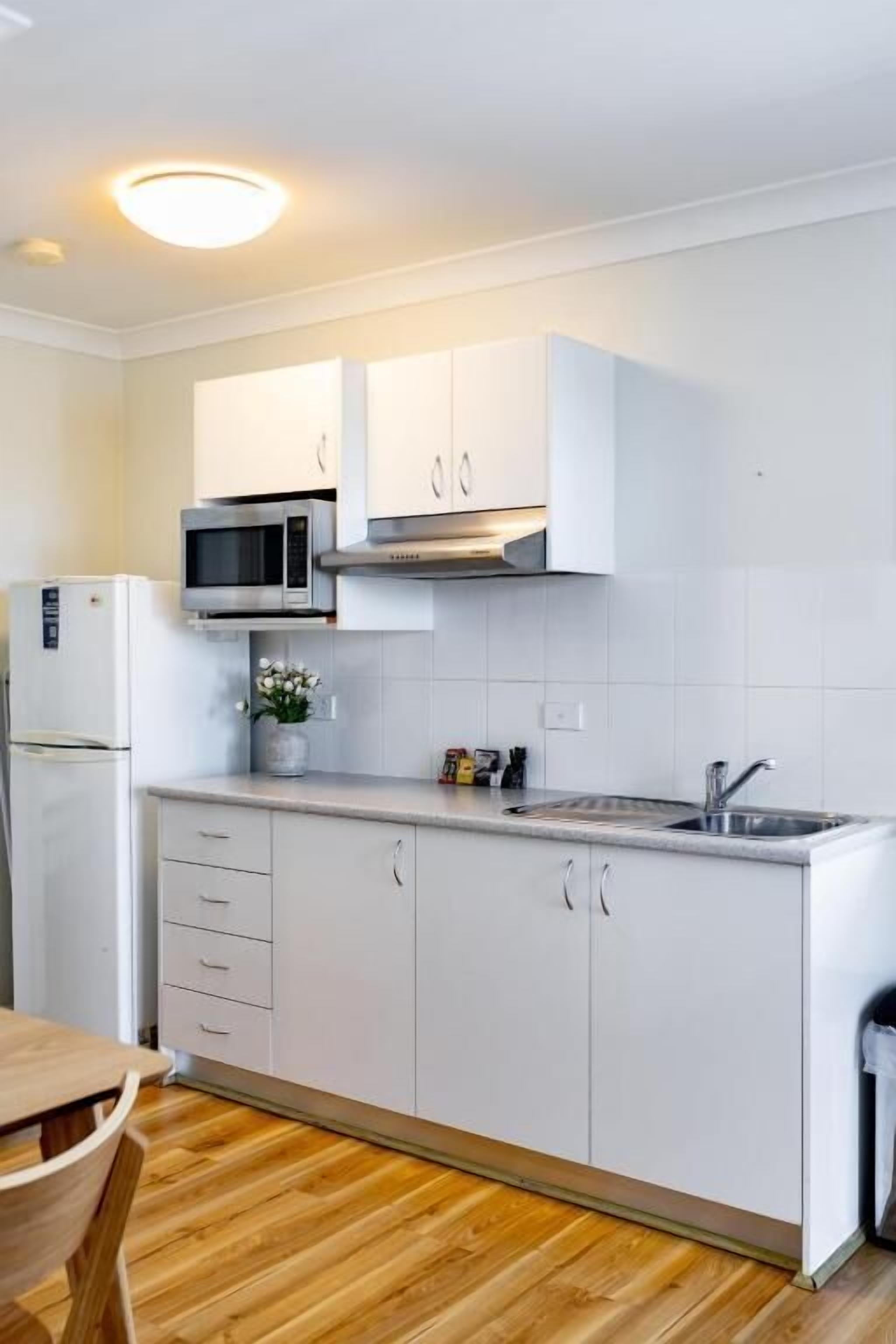 Deluxe Double Room, Balcony, River View | Private kitchen