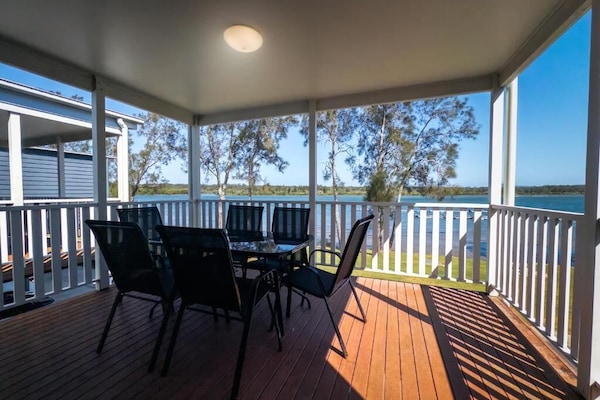 Family Room, Balcony, River View | Outdoor dining