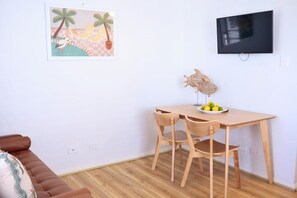 Deluxe Double Room, Balcony, River View | Bahagian dalam