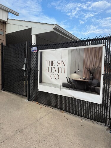 Cozy Lighthouse Suite: Sleeps 5, great outdoor area, coffee bar