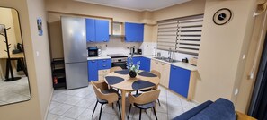 Microwave, oven, stovetop - Dramas17 - PS5. Next to Piraeus Port and Lipasmata Festival Park! (Drapetsona)