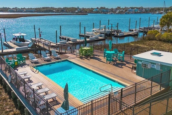 Pool overlooking the Intercoastal