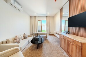 Junior Suite | Living area - Teela Hotel (Madinah)
