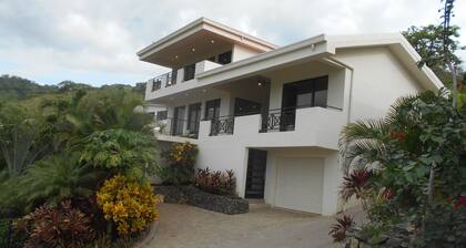 Ocean View Modern Romantic House Pacifi With Pool