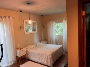 4 habitaciones, internet y ropa de cama 