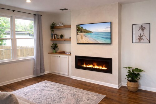 Cozy Home: Fire Pit+Pets: near Riverside+Downtown