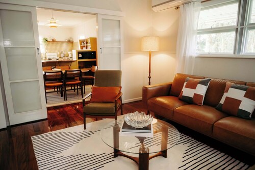 Frank's Place – Mid-Century Farmhouse & Horse Riders’ Haven