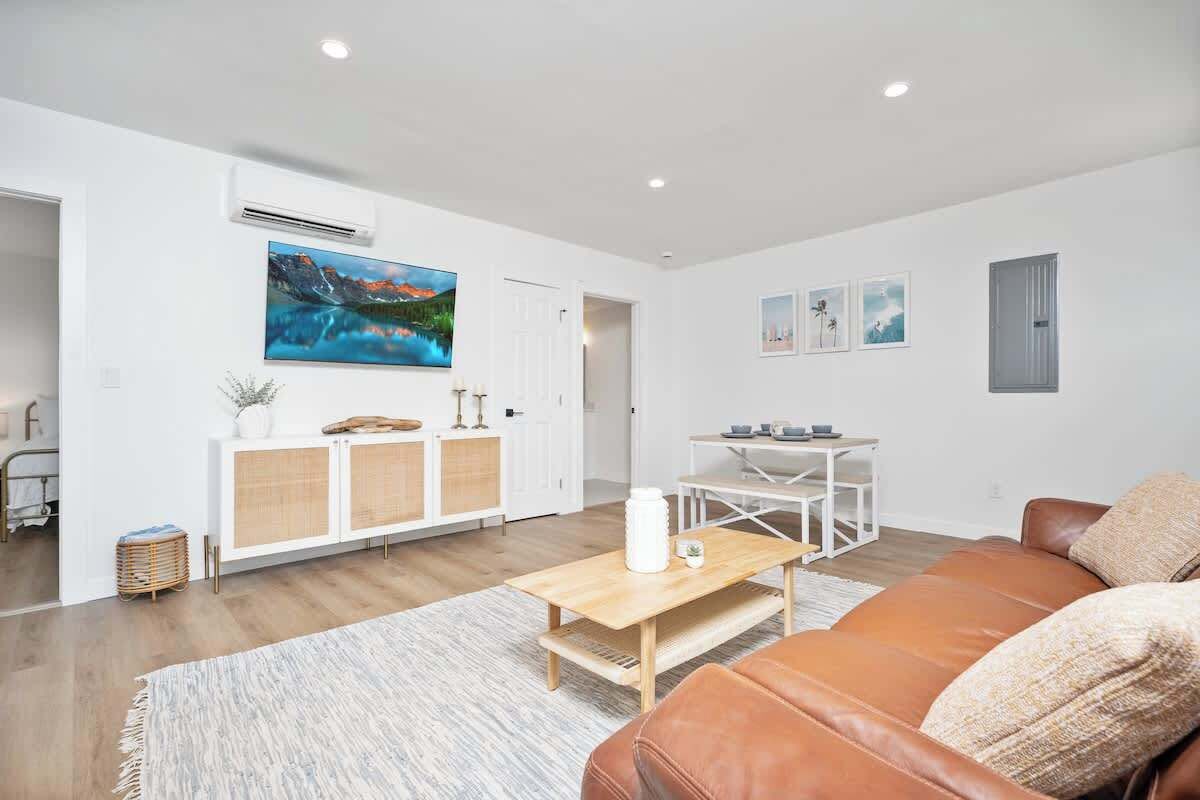 Coastal Oasis I Steps To The Ocean I 2 Bedrooms - Jacksonville Beach, FL