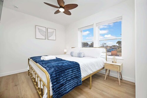 Coastal Oasis I Steps to the Ocean I 2 bedrooms