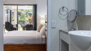 WiFi - Waterline Poolside Apartment (Agnes Water)