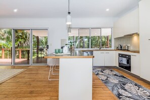 Fridge, oven, stovetop, dishwasher - 10 Beach Houses - Agnes Water (Agnes Water)