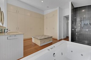 Bathroom - Pandanus - Agnes Water (Agnes Water)