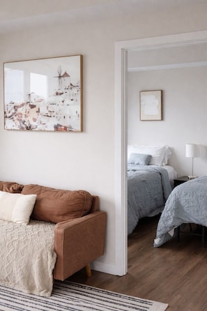 2 bedrooms, iron/ironing board, free WiFi, bed sheets