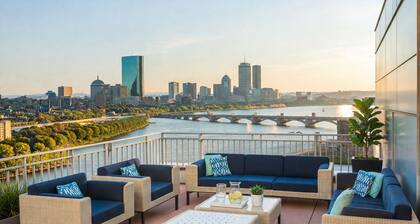 Luxury 2b2b boston apt with Charles river view
