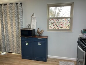 Private kitchen - Nomad Hub: Ideal for Long Stays - Pet friendly (Cranberry Township)