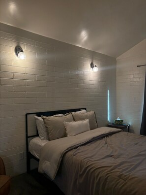 1 bedroom, free WiFi, bed sheets - Private Cottage - ASU -  Free Shared Bikes - Pets OK (Tempe)