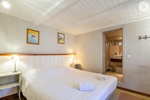 Room - CHALET MAISON CARAMEL (LANDRY)