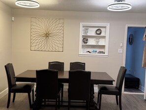 Dining - Cozy and peaceful home (Albany)