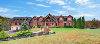 Grand Log Cabin • Sleeps 16+ • Game Room • Elk MTN • Outdoor Games • Grand room