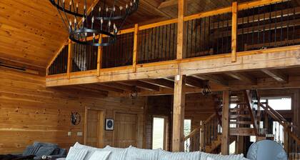 Grand Log Cabin • Sleeps 16+ • Game Room • Elk MTN • Outdoor Games • Grand room