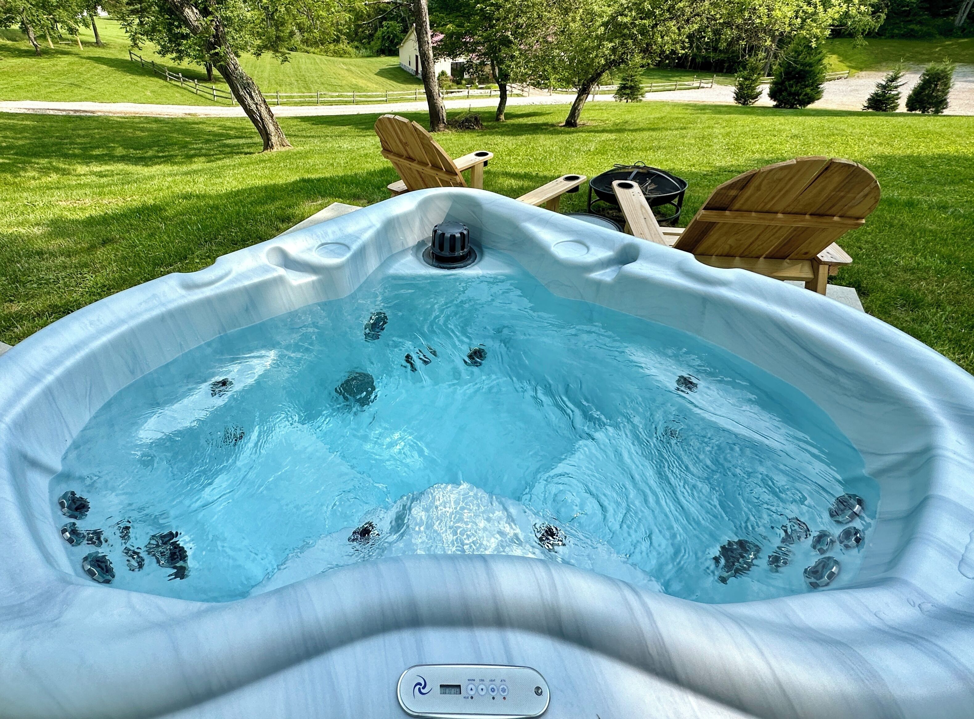 Tina de hidromasaje al aire libre
