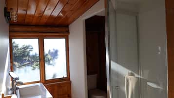 Asciugamani, sapone, carta igienica