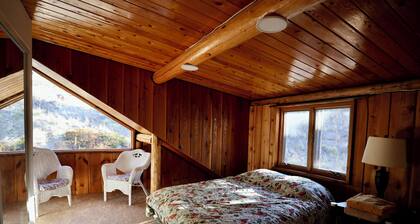 Scenic Valley Getaway- near Missouri River