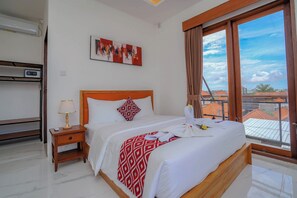 Standard Double Room | In-room safe, desk, laptop workspace, free WiFi - Oka's Guest House 2 Batu Bolong (Canggu)