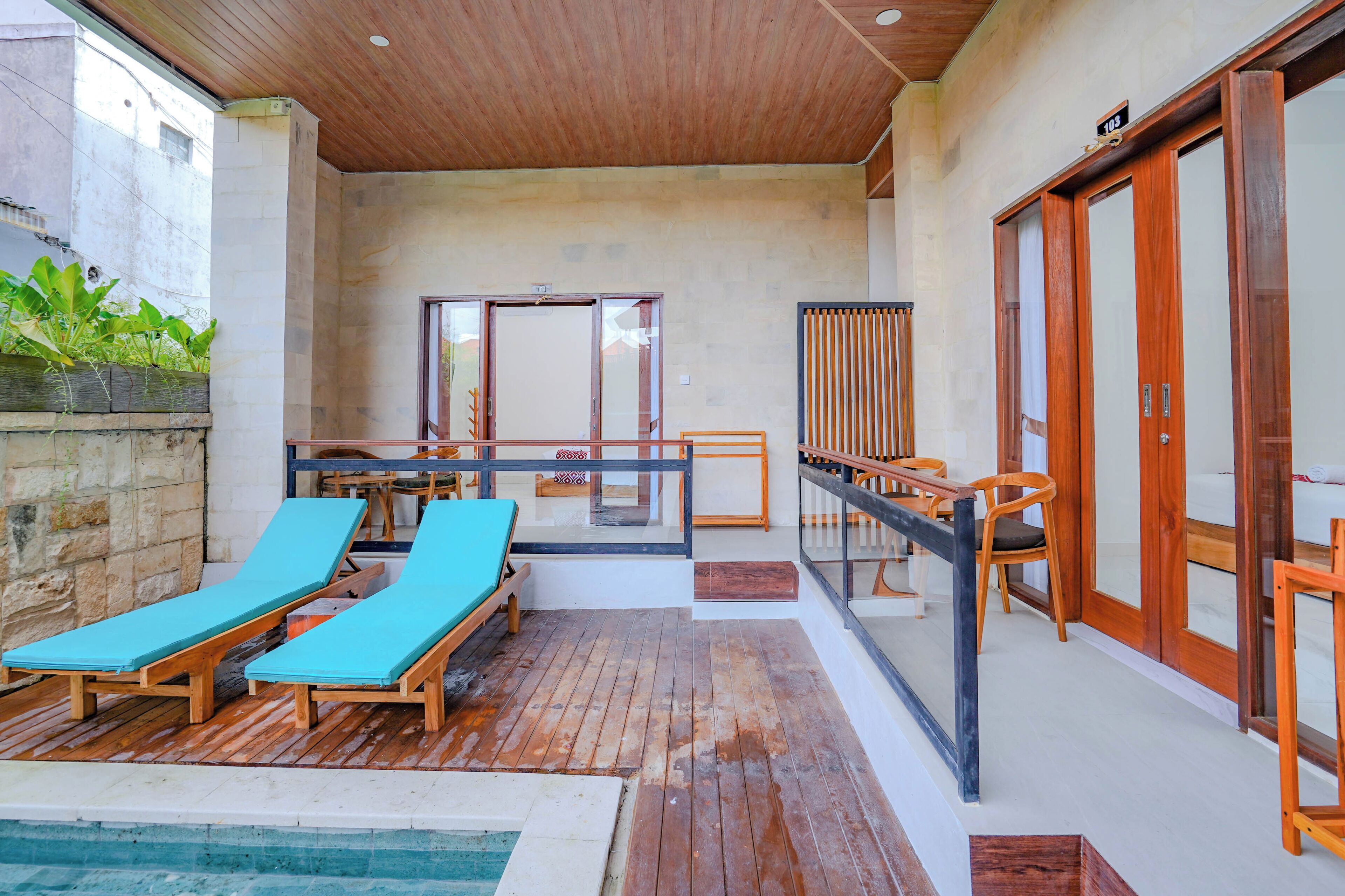 Sundeck