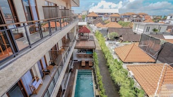 Kolam renang outdoor