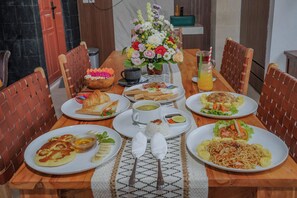 Bao gồm bữa sáng nấu theo yêu cầu hàng ngày 