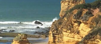Couples Coastal Getaway / Pet Friendly / Your perfect coastal escape awaits