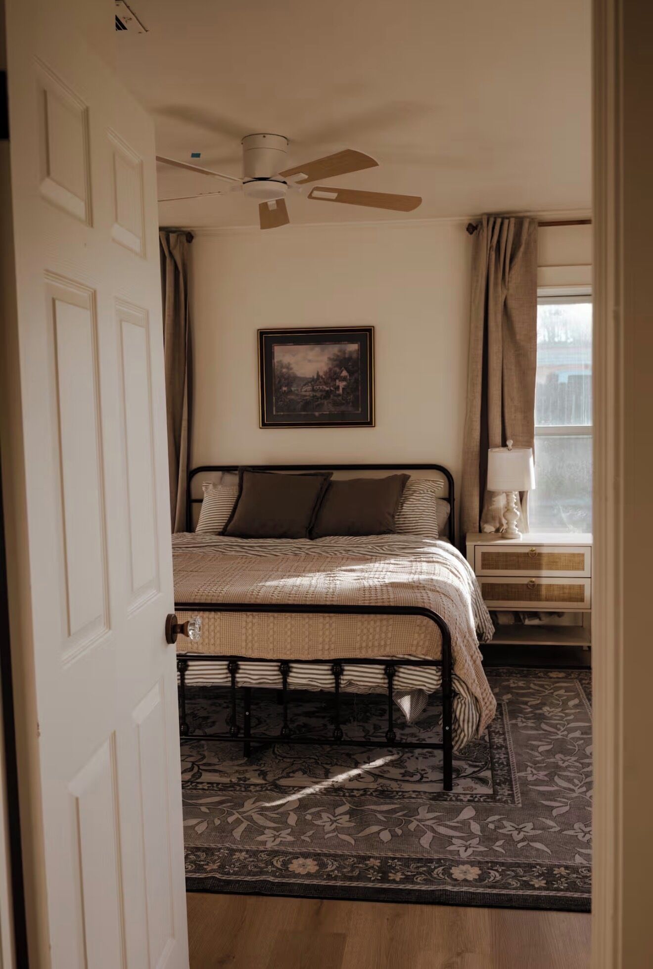 4 bedrooms, WiFi, bed sheets