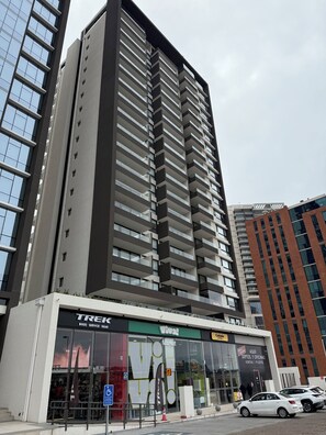 Exterior - Hermoso y nuevo Apartamento serca de la playa en Reñaca con parking y piscina. (Viña del mMar)