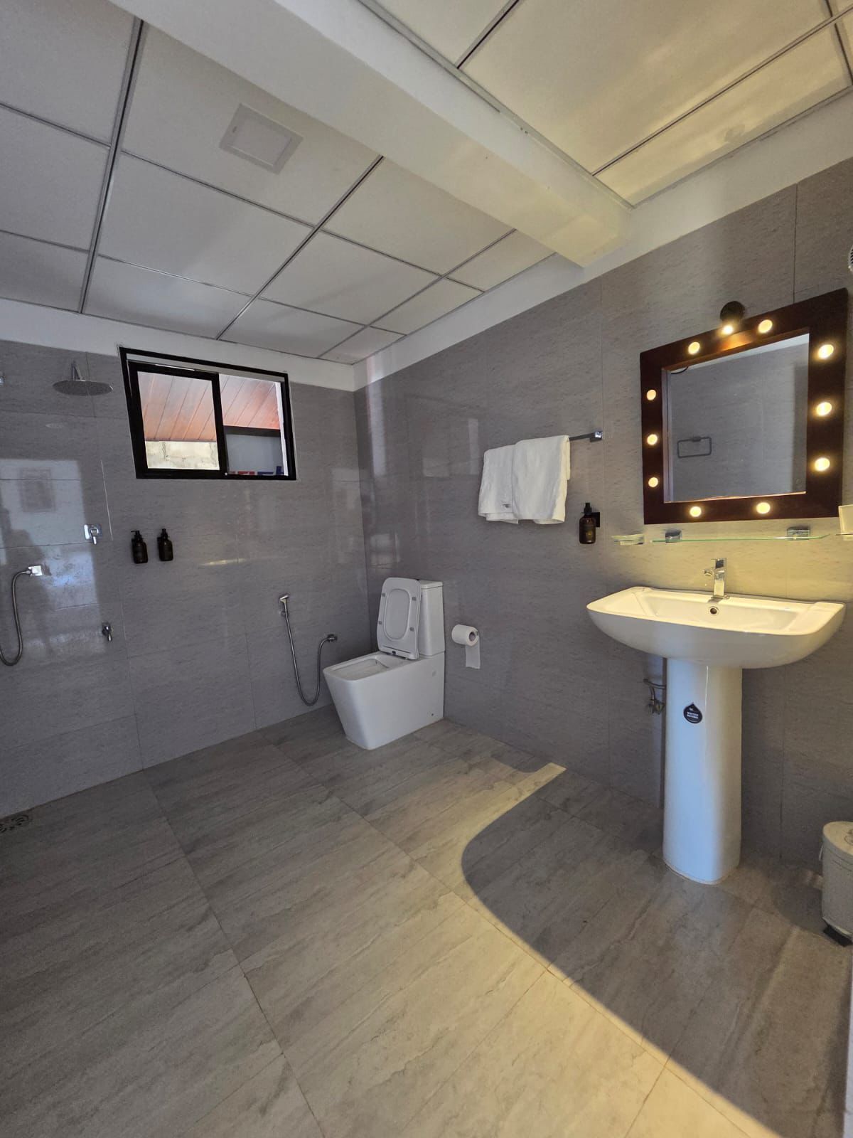 Chambre Double Deluxe | Salle de bain