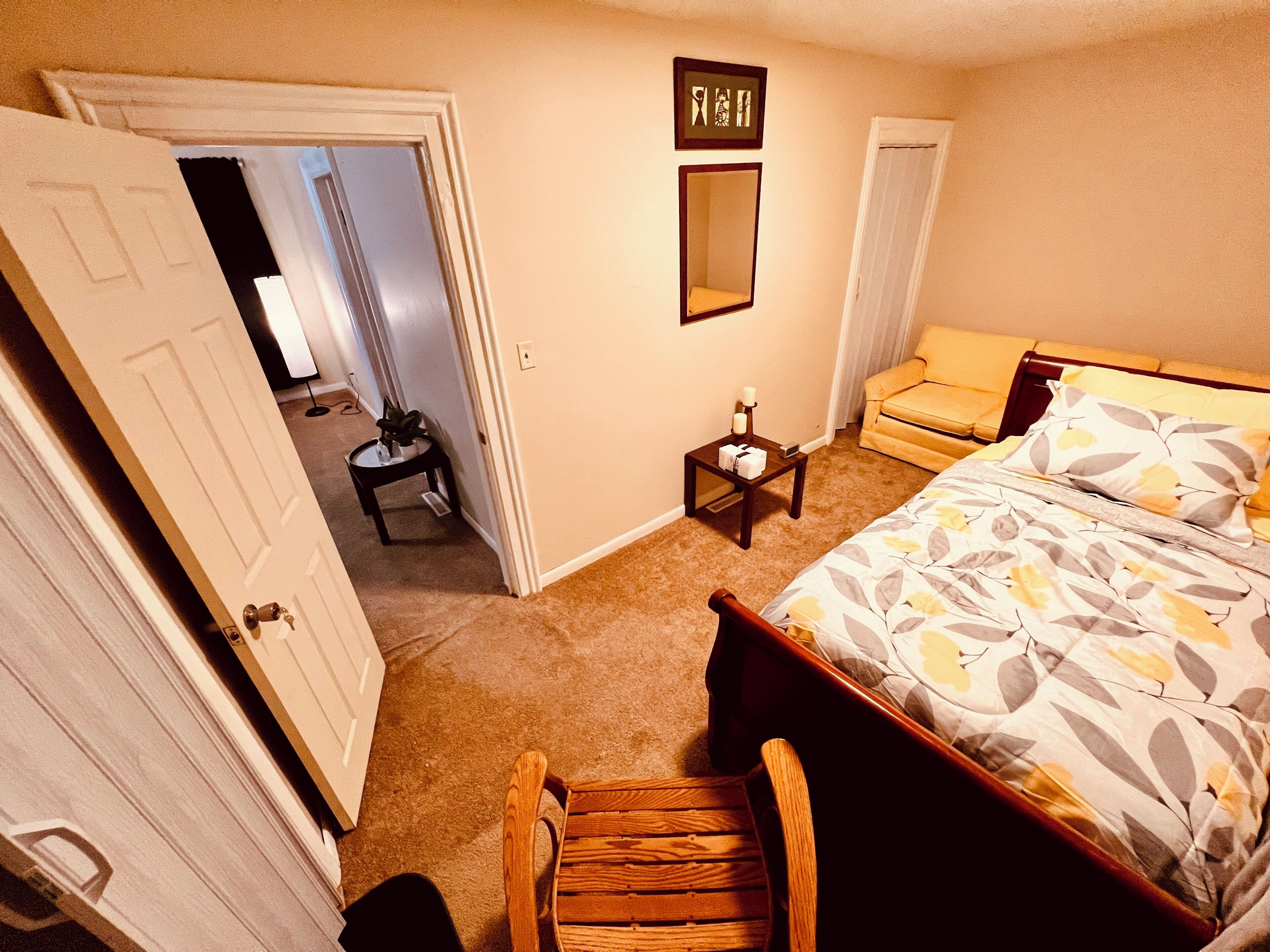 2 chambres, fer et planche à repasser, Wi-Fi, draps fournis