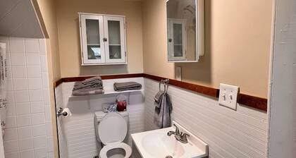 Brilliant 2-bedroom apartment with AC in vibrant Troy