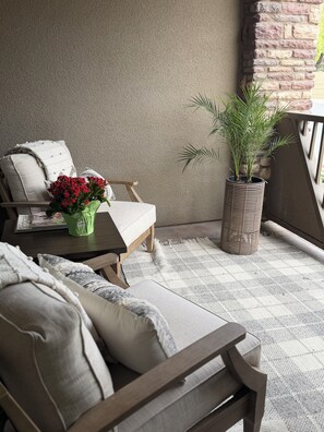 Terrace/patio - Modern Resort Living! Gated Community. Amenities-Golf, Restaurant and Shopping. (Phoenix)