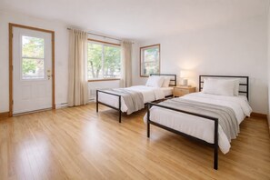 2 bedrooms, in-room safe, free WiFi