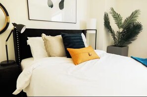 4 bedrooms, desk, iron/ironing board, travel crib