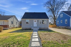 Exterior - The Sage House — Designed for Comfortable Extended Stays (Milford Mill)