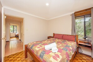 Comfort Cottage, Multiple Beds, Garden View