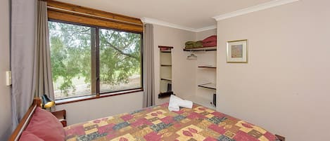 Casa de campo Confort, varias camas, vista al jardín